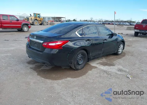 2017 Nissan Altima 2.5 S z USA, uszkodzony, nr VIN 1N4AL3AP7HC213486